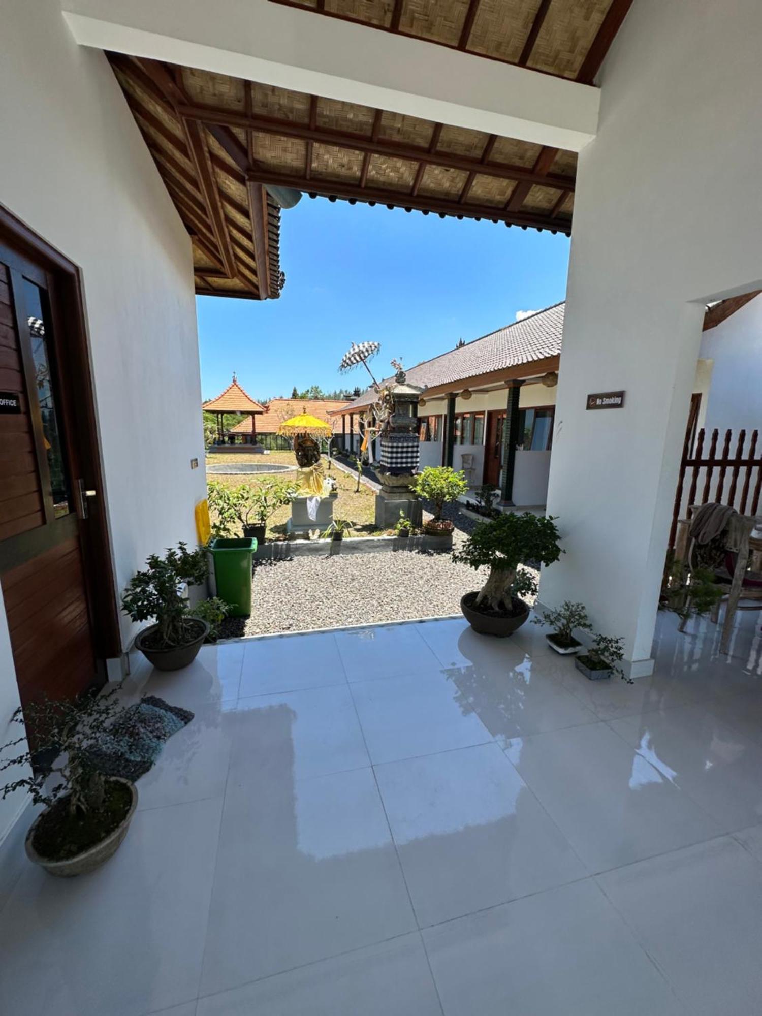 Bali Basuki Retreat Center Apartamento Besakih Exterior foto