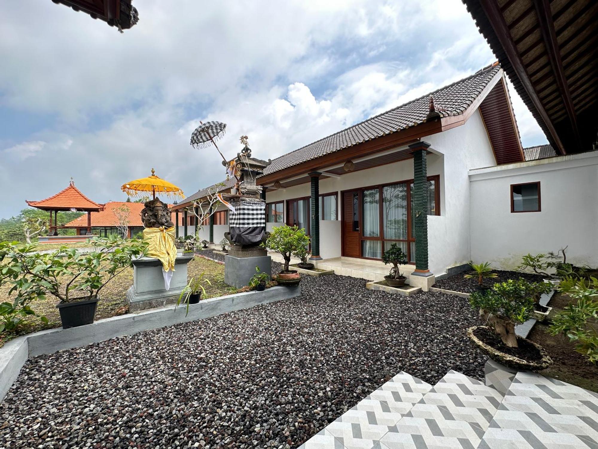 Bali Basuki Retreat Center Apartamento Besakih Exterior foto
