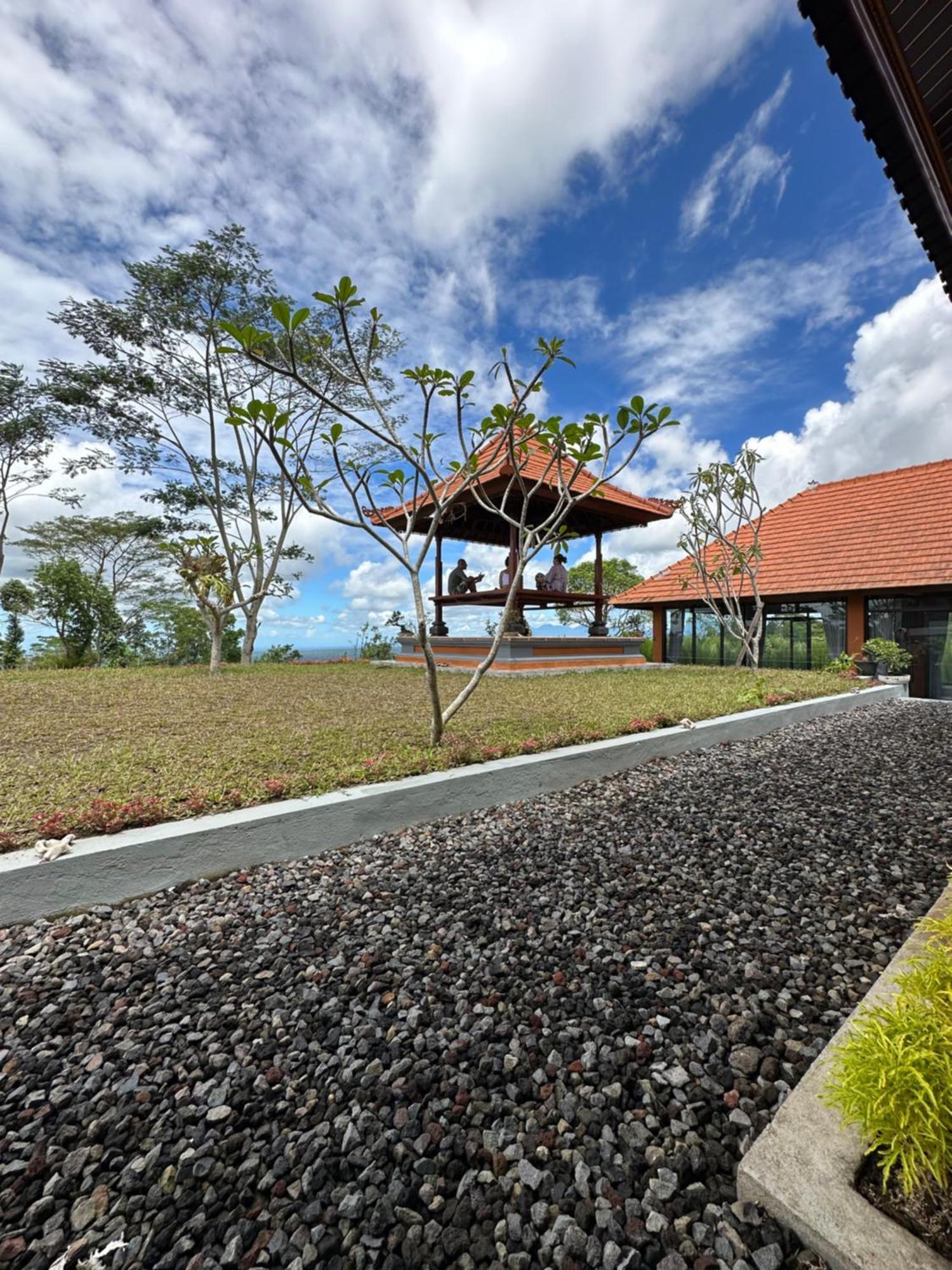 Bali Basuki Retreat Center Apartamento Besakih Exterior foto