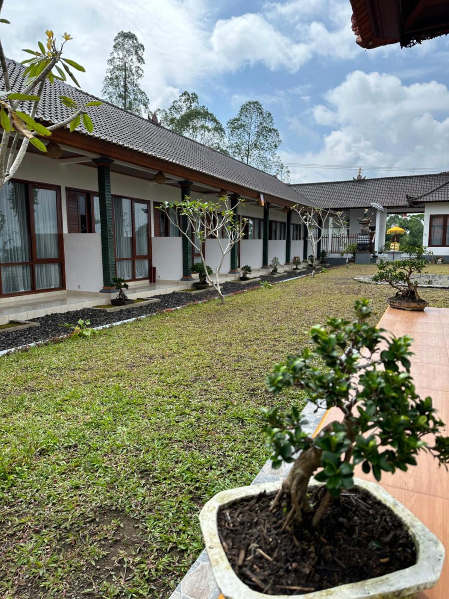 Bali Basuki Retreat Center Apartamento Besakih Exterior foto