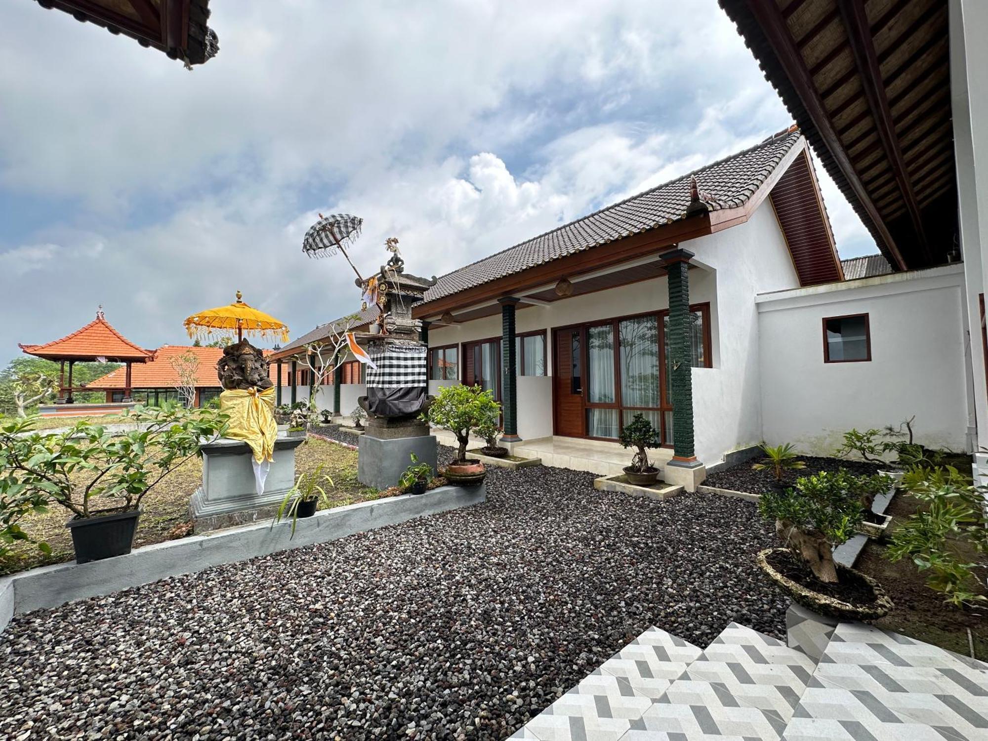Bali Basuki Retreat Center Apartamento Besakih Exterior foto